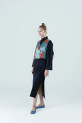 Load image into Gallery viewer, Drunken Master - Zhang Duan Silk Gilet
